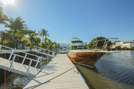 Casa de Condomínio com 4 Quartos para venda ou aluguel, 350m² no Balneario Praia do Perequê, Guarujá