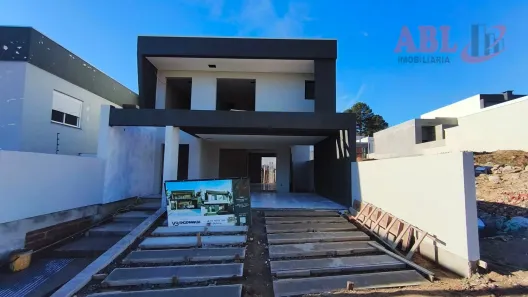 Sobrado com 3 Quartos à venda, 156m² no Loteamento Jardim Timbaúva, Gravataí