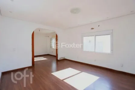 Casa com 3 Quartos à venda, 176m² no Passo da Areia, Porto Alegre