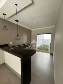 Casa com 3 Quartos à venda, 75m² no Laranjeiras, Uberlândia