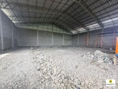 Galpão/Depósito/Armazém para alugar, 1350m² no Volta Redonda, Araquari