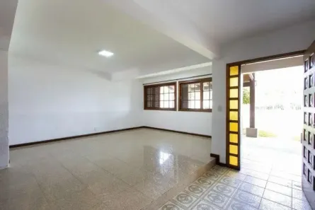 Casa com 4 Quartos para alugar, 250m² no Serraria, Porto Alegre