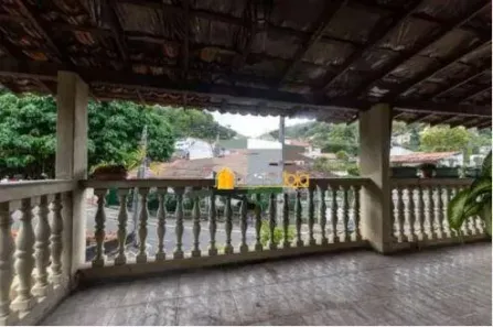 Casa com 7 Quartos à venda, 290m² no Fátima, Niterói