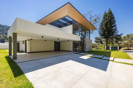 Casa de Condomínio com 4 Quartos à venda, 523m² no Parque do Imbui, Teresópolis