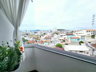 Apartamento com 2 Quartos à venda, 68m² no Capoeiras, Florianópolis