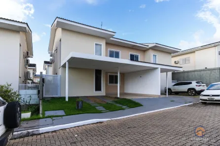 Sobrado com 3 Quartos à venda, 158m² no Triângulo, Porto Velho