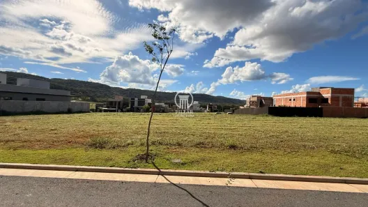 Lote/Terreno à venda, 320m² no Residencial Grand Royale, Montes Claros