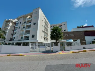 Apartamento com 2 Quartos para alugar, 65m² no Centro, São José