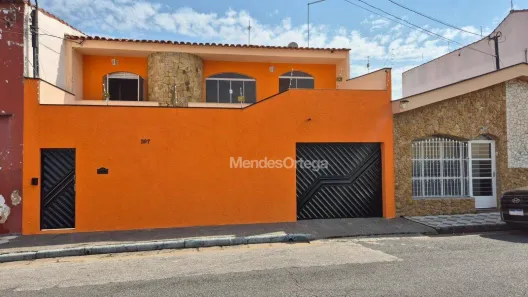 Casa com 4 Quartos para alugar, 234m² no Vila Adélia, Sorocaba
