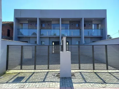Sobrado com 2 Quartos à venda, 85m² no Nova Brasília, Joinville