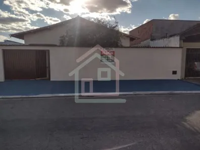 Casa com 3 Quartos para alugar, 483m² no Jardim América, Goiânia