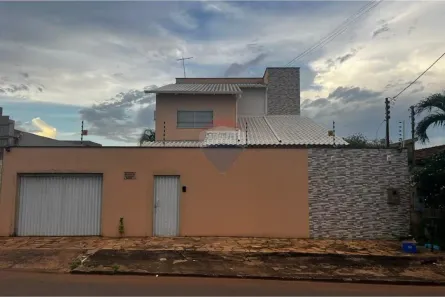 Casa com 3 Quartos à venda, 263m² no Loteamento Manoel Gomes da Cunha, Araguaína