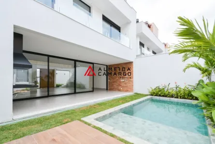 Casa de Condomínio com 3 Quartos à venda, 331m² no Indianópolis, São Paulo