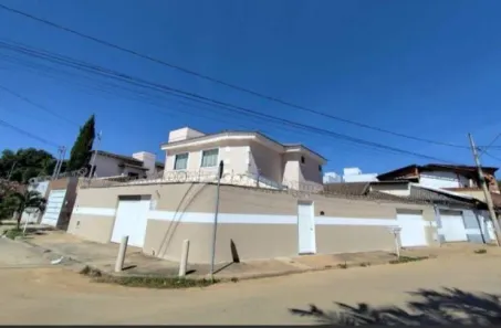 Casa com 3 Quartos para alugar, 140m² no Barcelona Park, Montes Claros