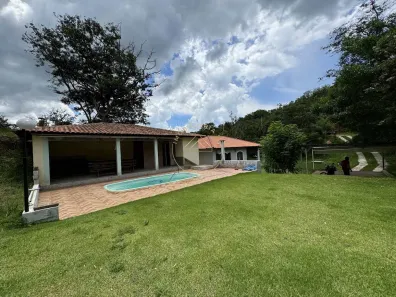 Fazenda/Sítio com 2 Quartos à venda, 1800m² no Chácaras Berro D'Água, Itu