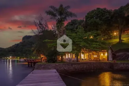 Casa com 5 Quartos à venda, 600m² no Praia da Ribeira (Cunhambebe), Angra dos Reis