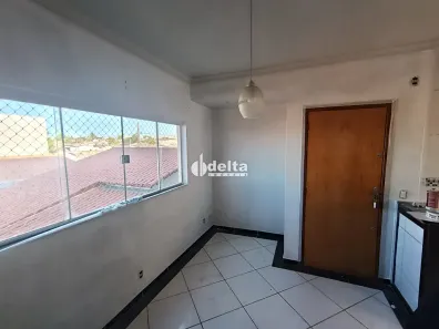 Apartamento com 2 Quartos para alugar, 60m² no Granada, Uberlândia