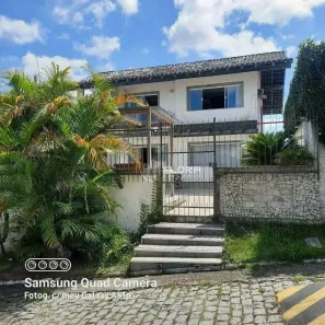 Casa de Condomínio com 4 Quartos à venda, 550m² no Sapê, Niterói