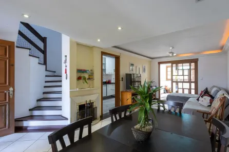 Casa com 3 Quartos à venda, 184m² no Espírito Santo, Porto Alegre