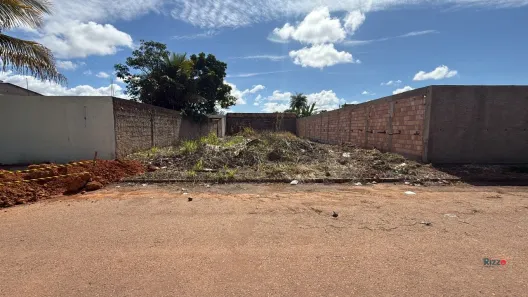 Lote/Terreno à venda, 360m² no Jardim Luzília, Luziânia
