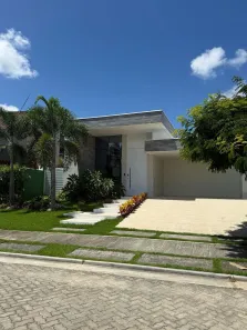 Casa de Condomínio com 3 Quartos para alugar, 240m² no Cidade Alpha, Eusébio