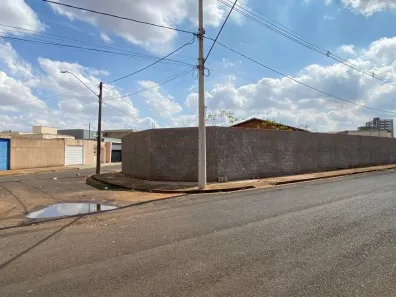 Lote/Terreno à venda, 414m² no Novo Mundo, Uberlândia