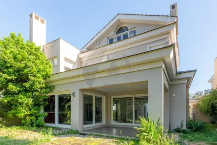 Casa de Condomínio com 4 Quartos para alugar, 548m² no Pedra Redonda, Porto Alegre