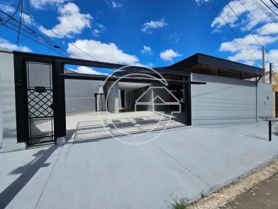 Casa com 3 Quartos para alugar, 10m² no Centro, Marília