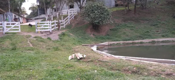 Fazenda/Sítio com 4 Quartos à venda, 250m² no Parque Maria Fernandes, São Paulo
