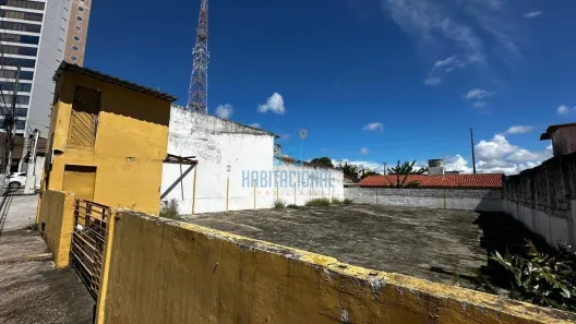 Lote/Terreno à venda, 300m² no Lagoa Nova, Natal