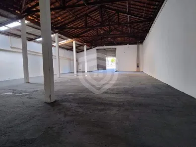 Galpão/Depósito/Armazém à venda, 242m² no Vila Brunhari, Bauru
