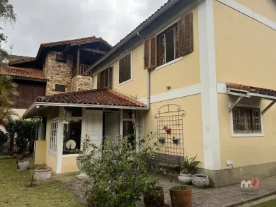 Casa com 3 Quartos à venda, 100m² no Retiro, Petrópolis