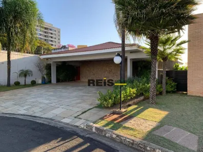 Casa de Condomínio com 3 Quartos para alugar, 330m² no Jardim Pires de Mello, Sorocaba