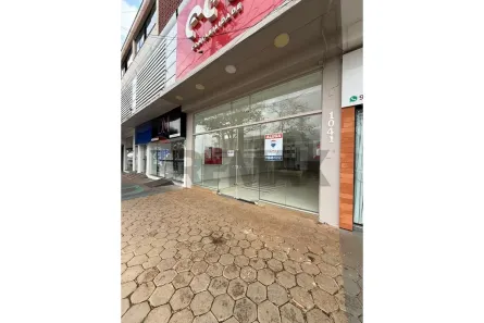 Sala Comercial para alugar, 256m² no Centro, Toledo