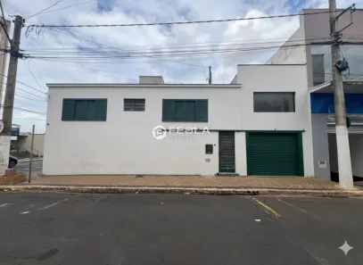 Imóvel Comercial com 3 Quartos para alugar, 89m² no Centro, Americana