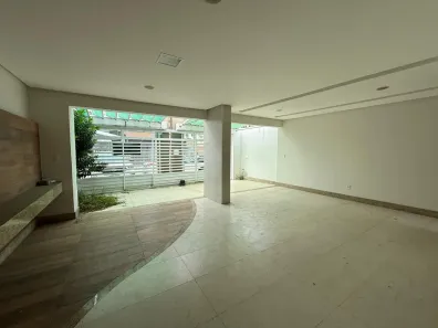 Casa com 4 Quartos à venda, 200m² no Luzia, Aracaju