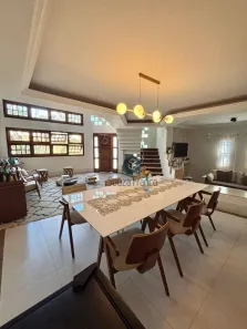 Sobrado com 4 Quartos à venda, 300m² no Vila Oliveira, Mogi das Cruzes