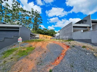 Lote/Terreno à venda, 500m² no Primeiro de Maio, Brusque