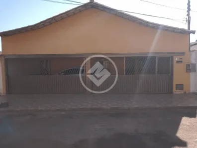 Casa com 4 Quartos à venda, 180m² no Conjunto Vera Cruz, Goiânia
