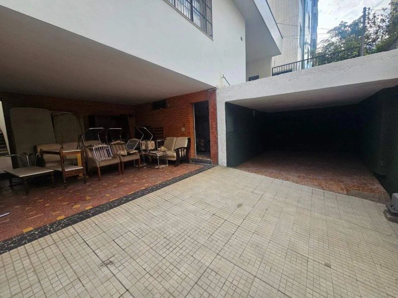 Casa com 4 quartos — Nova Suíssa, Belo Horizonte