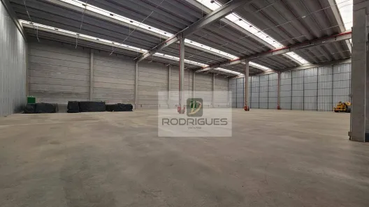 Galpão/Depósito/Armazém para alugar, 2282m² no Parque Jaçatuba, Santo André