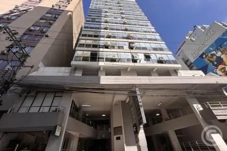 Apartamento com 2 Quartos para alugar, 78m² no Centro, Florianópolis