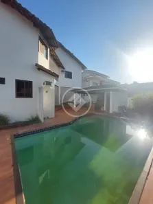 Sobrado com 5 Quartos para alugar, 356m² no Residencial Granville, Goiânia