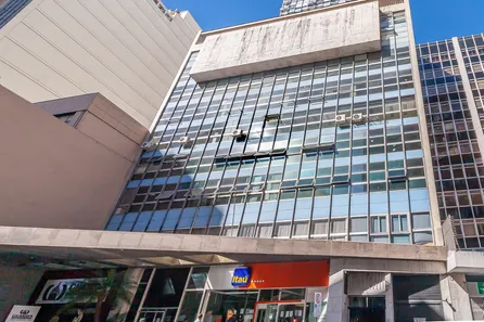 Sala Comercial para alugar, 600m² no Centro Histórico, Porto Alegre