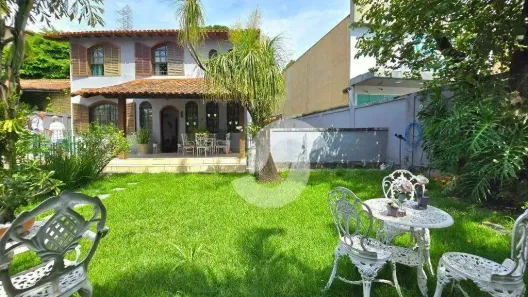 Casa com 3 Quartos à venda, 250m² no Santa Bárbara, Niterói