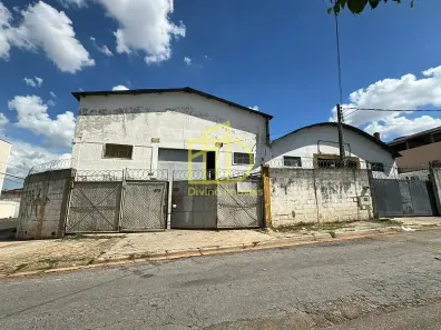 Galpão/Depósito/Armazém para venda ou aluguel, 642m² no Vila Fiori, Sorocaba