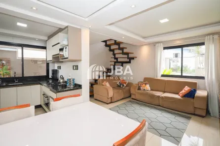 Sobrado com 3 Quartos à venda, 118m² no Pinheirinho, Curitiba