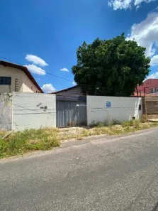 Casa com 3 Quartos para alugar, 199m² no Jóquei, Teresina