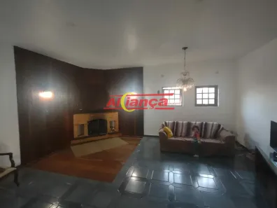 Casa com 4 Quartos para alugar, 360m² no Jardim Barbosa, Guarulhos