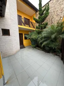 Sobrado com 3 Quartos à venda, 163m² no Vila do Americano, Ferraz de Vasconcelos